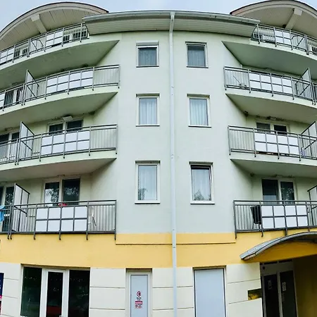 Gyoengy Aparthotel *