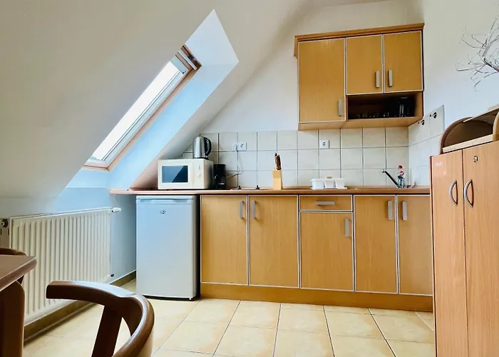 Gyoengy 公寓式酒店