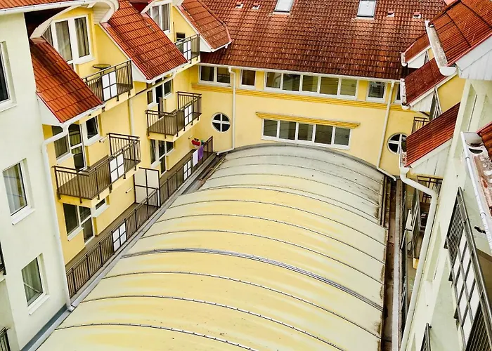 Apart Otel Gyoengy 4*